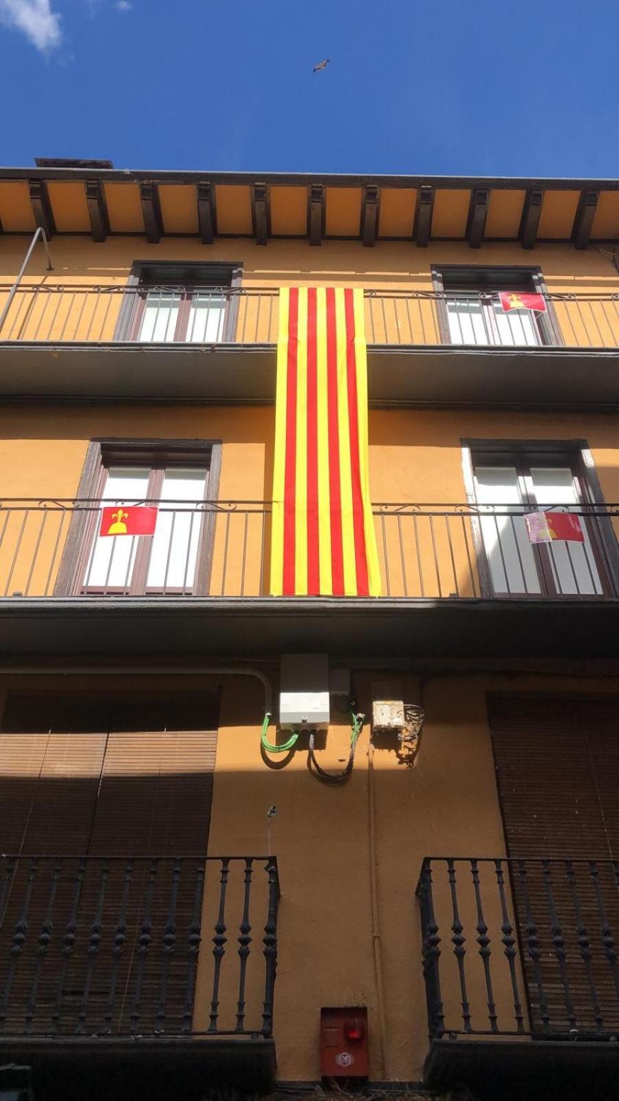 Heritage Apartments Cerdanya Al Carrer Major I Parking 普奇塞达 外观 照片